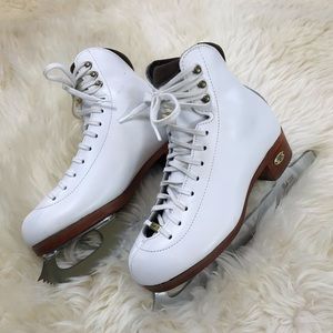 Riedell White Ice Skates with Club 200 Blades